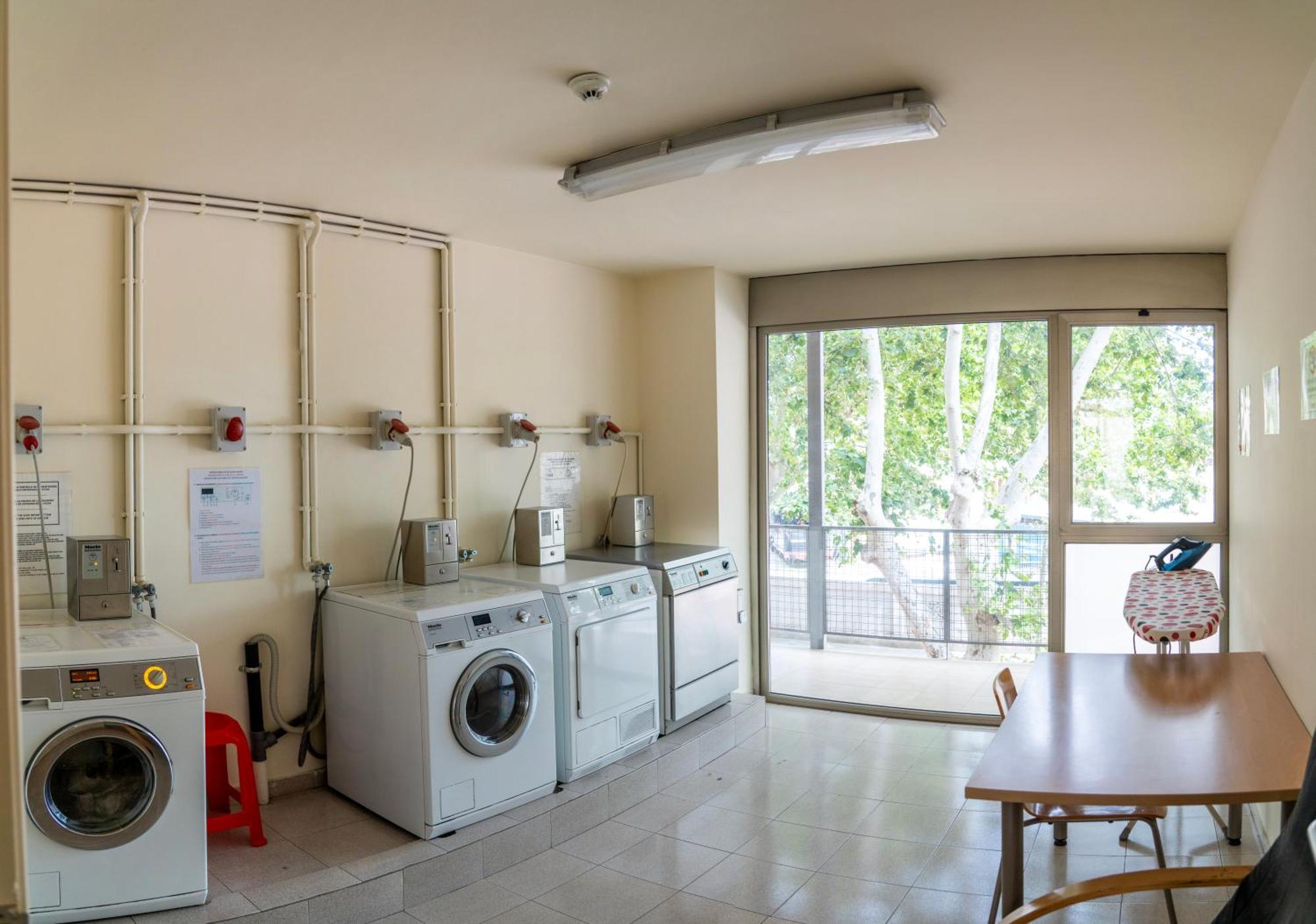 Apartaments Turístics Residencia Vila Nova Vilanova i la Geltrú Exterior foto